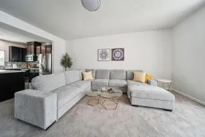 Veiled Secrets- Unraveling the Mystery of Solitude home - 威洛比