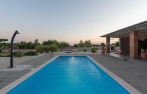 Beautiful Villa Sveta Anna with jacuzzi in Tinjan