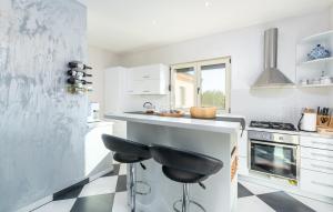 Beautiful Villa Sveta Anna with jacuzzi in Tinjan