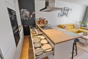 AH Familly Home FREE PARKING