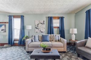 Two-Bedroom House room in Niagara Falls Getaway- Perfect Place to Unwind home