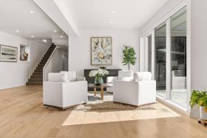 Exclusive Resort Escape - Heated Pool, Spa & Pickleball