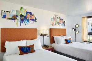 Double Room with Two Double Beds - Hearing Access room in Avatar Hotel a Joie de Vivre Hotel