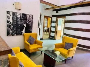 Villa Serenity 4BR with Garden by Especial Rentals - Гургаон