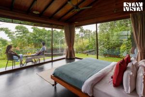 StayVista at Stonescape Villa with Pool, Lawn & Mountain View