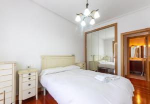 Bilbao BEC with parking by Aston Rentals