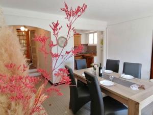 Maisons de vacances Le Murier en Ardeche, 10 personnes, avec sauna : photos des chambres