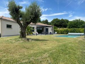 Villas Magnifique villa avec piscine, Jacuzzi et Baignoire Balneo : photos des chambres