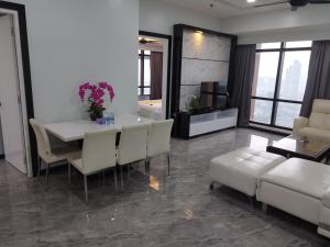 Times Square Super Suites KL