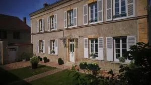 Le Jardin Secret - Maison de location saisonnière - La Queue-dʼHaye