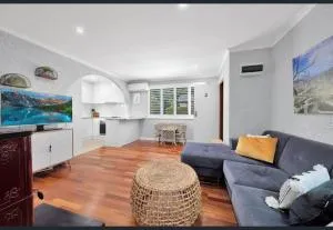 2BDR Holiday Flat near Bright-Entire Place - Freeburgh