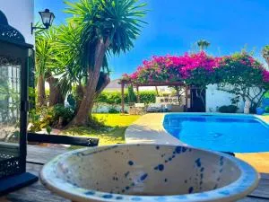 Villa Alfredo - private pool next to the beach - Saladillo Benamara
