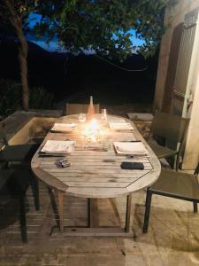 Villas Mas d-exception en pierre avec piscine et vue : photos des chambres