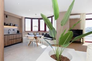 Liiiving in Gaia - Panoramic Terrace Penthouse