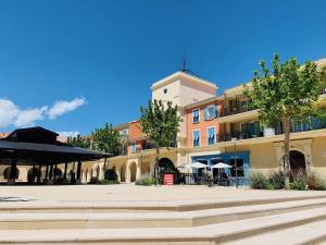 Central Elegance Roquefort-les-Pins