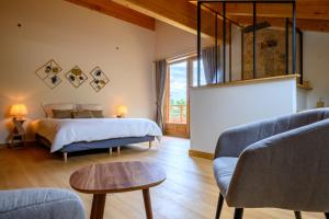 Villas Chalet Neuf 10 personnes, Piscine et Spa : photos des chambres