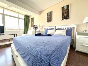 EUR - Apartamento con vistas mar