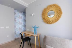 Elegant 2 Bedrooms Flat 5 minutes from the sea & free parking