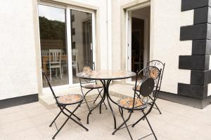 4BR Home with Stunning Harbour Views in the Heart of Kllybegs