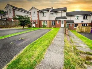 Semi-Detached Home in Glasgow - Hurlet