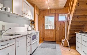 4 Bedroom Pet Friendly Home In Thyholm