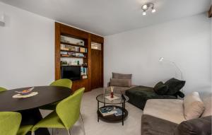 3 Bedroom Awesome Home In Banjol 