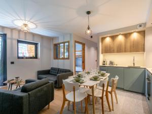 Cocon intime avec WiFi et garage au pied des pistes – résidence neuve de standing - FR-1-694-338
