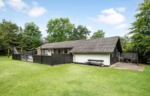 3 Bedroom Awesome Home In Thyholm - Humlum
