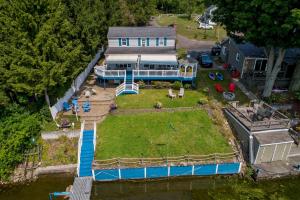 Sun, Fun and Wine-ta