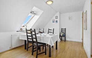 Nice Home In Mariager With Wifi