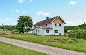 Gorgeous Home In Östra Frölunda