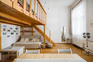 Brody Central Apartment