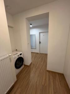 Warsaw City Budget Room 2 #self check-in #essentials included