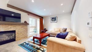 Mammoth Ski & Racquet Club #118 condo