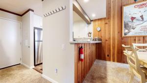 Mammoth Ski & Racquet Club #118 condo