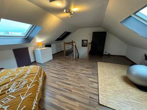 Maisons de vacances Maison spacieuse spa & jardin : photos des chambres