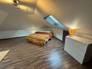 Maisons de vacances Maison spacieuse spa & jardin : photos des chambres