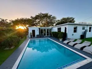 Pura Vida Villa - Biscayne Park