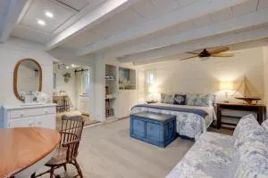 Nantucket Hide-Away Cottage on Saint Marys River! - O'Neil