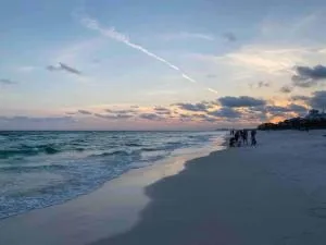 Coastal Modern Beach Home Minutes from Beach - Freeport