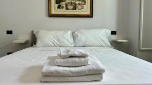 Contemporary Comfort Stylish Modern Apartment