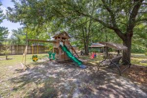 Hamilton Home Playground 2BR