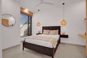 Luxury Oceanfront Condo, Resort-Style Amenities