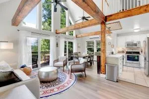 Waterfront Access with Kayaks Private Deck and a Firepit - Poland Spring