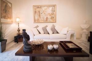 023 Enchanting 4 Bed Traditional Townhouse in Benalmadena Costa