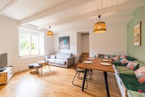 Maisons de vacances Charmante Maison sur le port Loguivy de la Mer : photos des chambres
