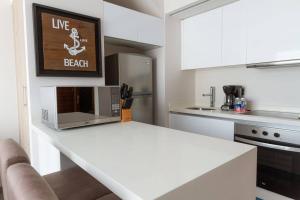 PRIVATE POOL Beautiful and Centric 1BR PH