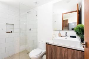 Brand new studio apartment in the heart of PDC