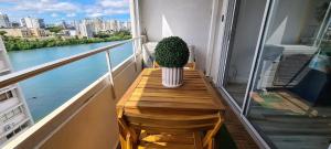 Condado Steps To The Beach, Vanderbilt & La Concha