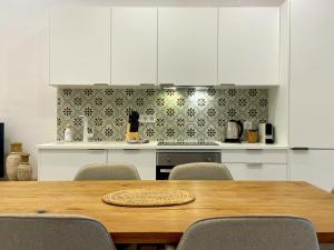 Piso con patio, 3 habitaciones, en La Goleta